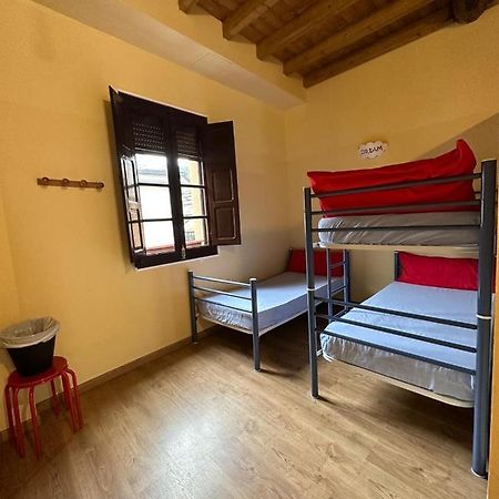 Albergue De Peregrinos Compostela โมลีนาเซกา ภายนอก รูปภาพ