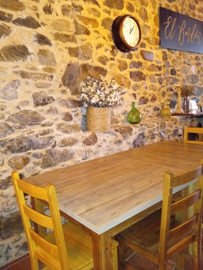 Albergue De Peregrinos Compostela โมลีนาเซกา ภายนอก รูปภาพ