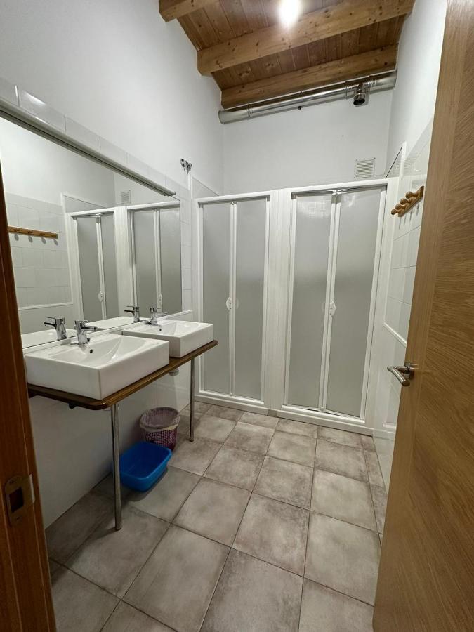 Albergue De Peregrinos Compostela โมลีนาเซกา ภายนอก รูปภาพ