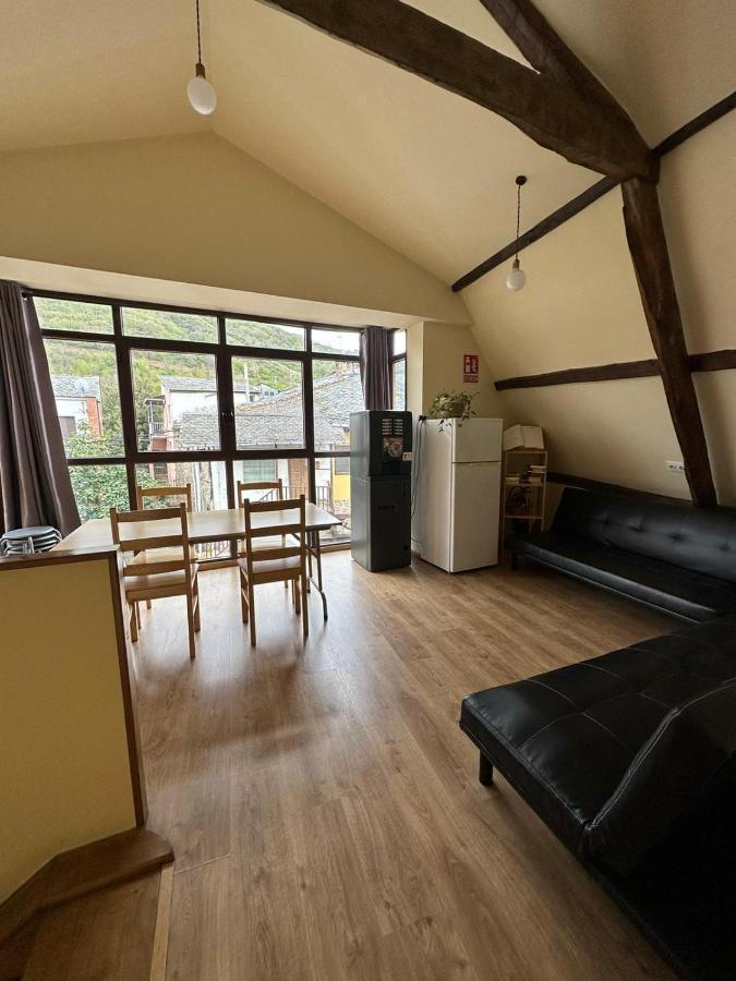Albergue De Peregrinos Compostela โมลีนาเซกา ภายนอก รูปภาพ